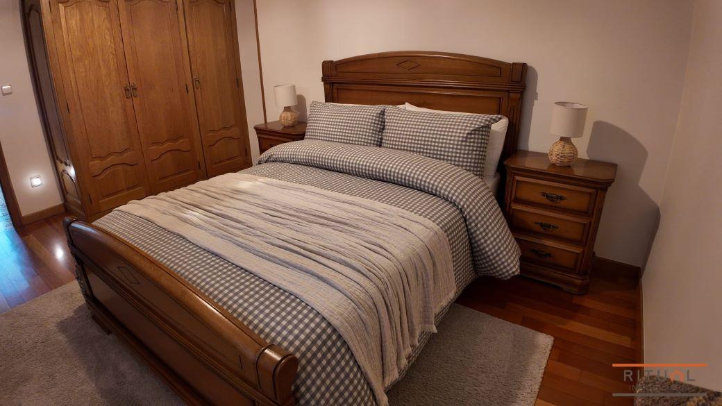 CASA UNIFAMILIAR PRÓXIMA AL CENTRO DE VILAGARCIA
