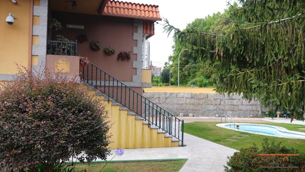 CASA UNIFAMILIAR PRÓXIMA AL CENTRO DE VILAGARCIA