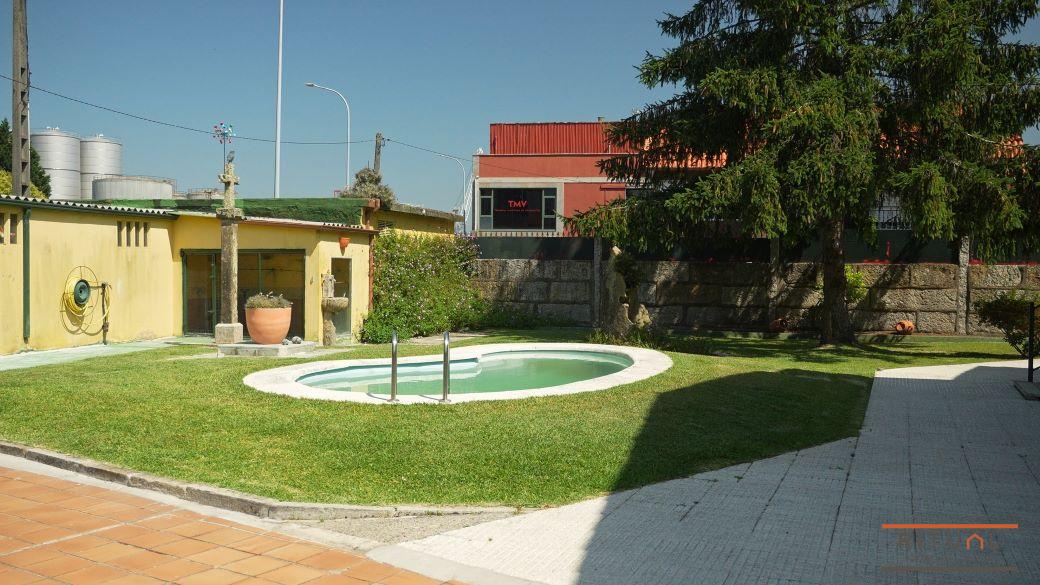 CASA UNIFAMILIAR PRÓXIMA AL CENTRO DE VILAGARCIA