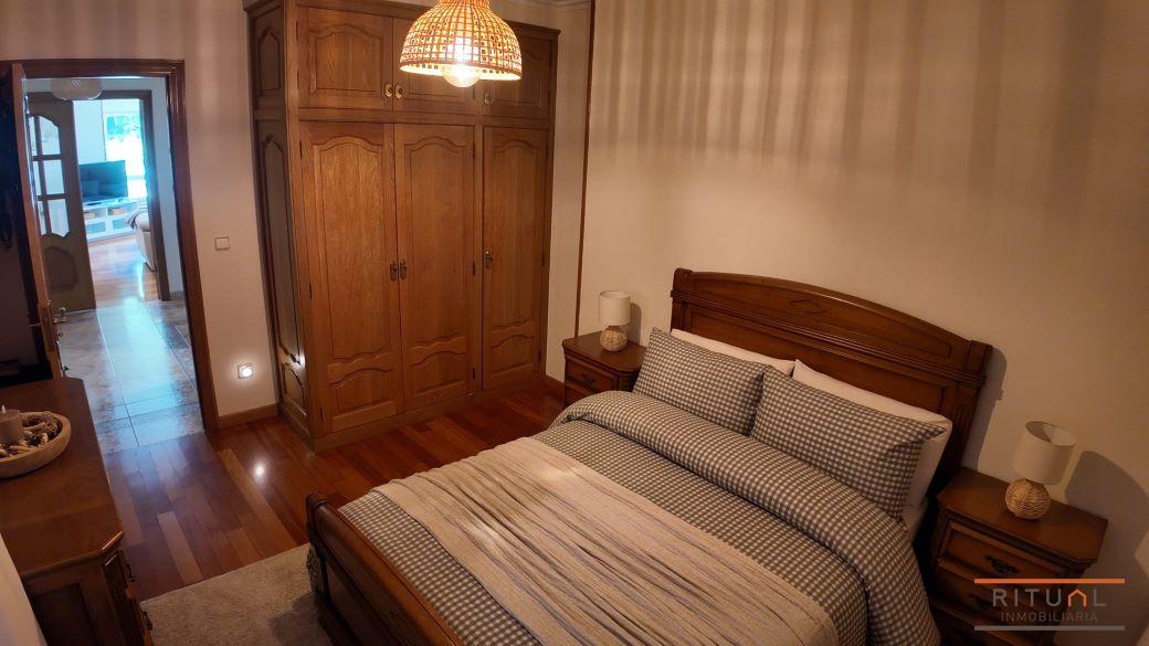 CASA UNIFAMILIAR PRÓXIMA AL CENTRO DE VILAGARCIA