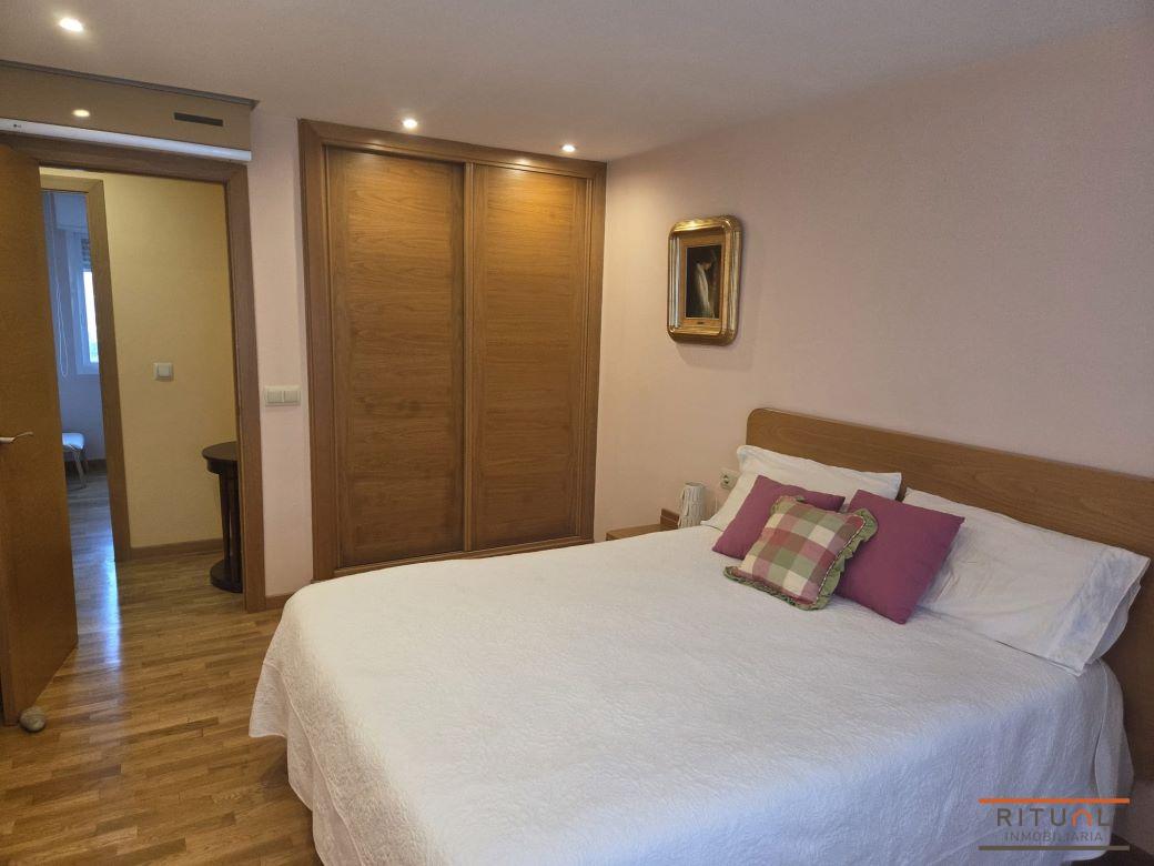 EXCELENTE VIVIENDA EN CAMBADOS