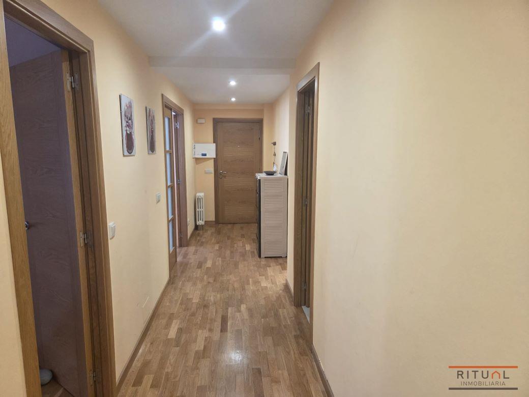 EXCELENTE VIVIENDA EN CAMBADOS