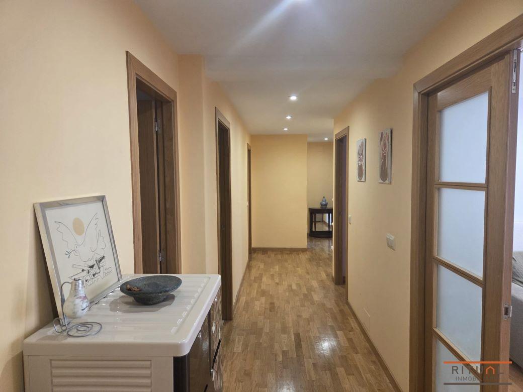 EXCELENTE VIVIENDA EN CAMBADOS