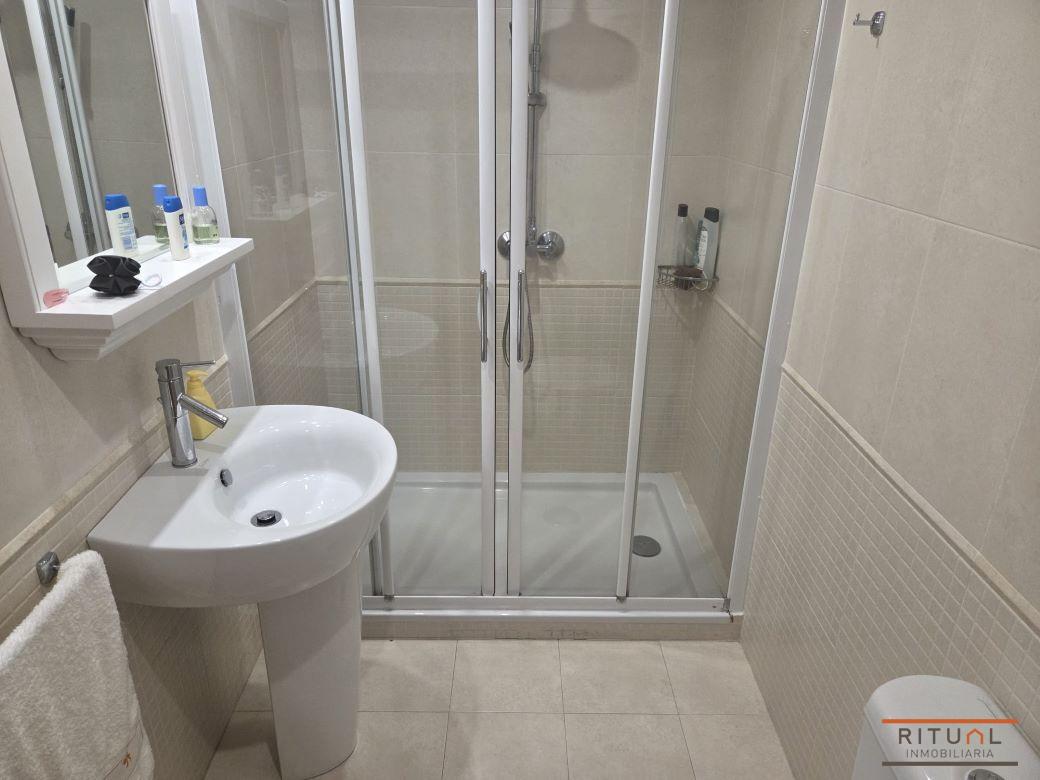 EXCELENTE VIVIENDA EN CAMBADOS
