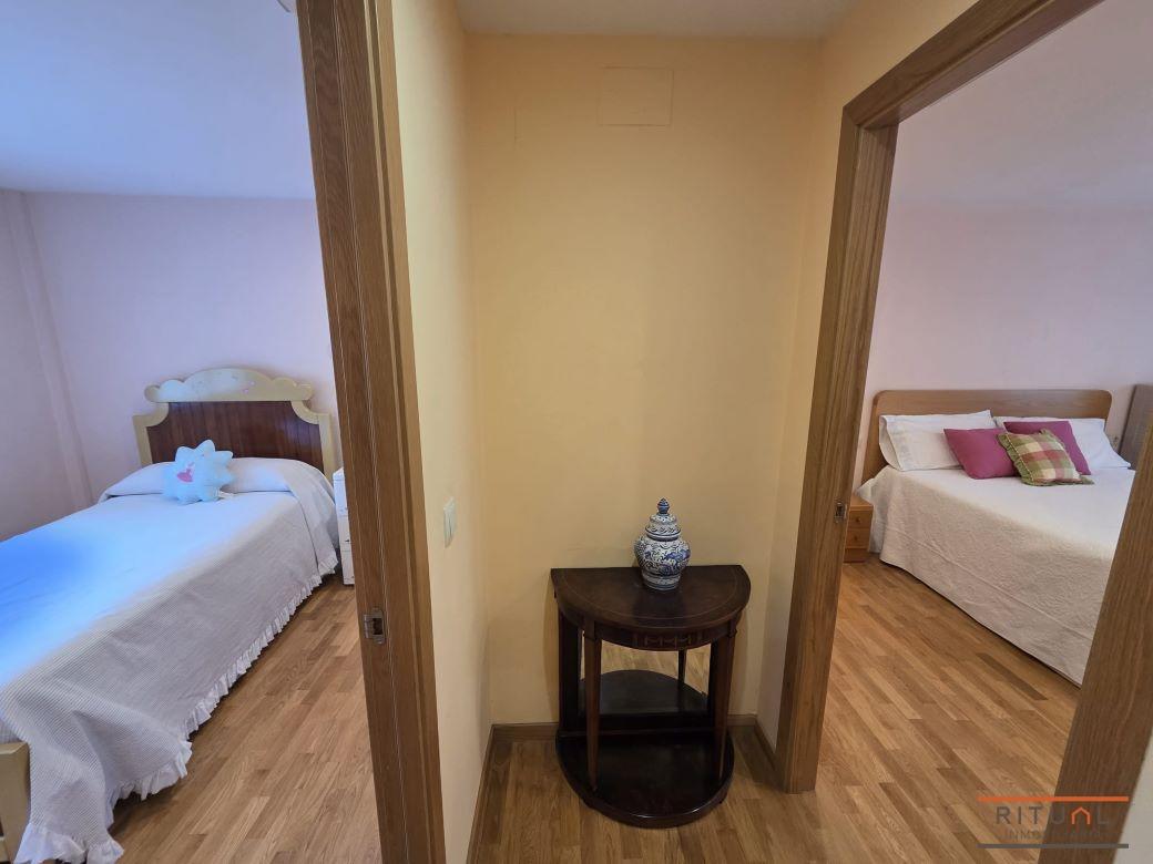 EXCELENTE VIVIENDA EN CAMBADOS