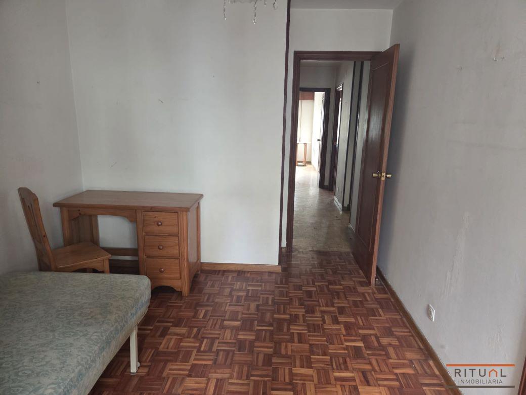 VIVIENDA TRES DORMITORIOS A LA VENTA