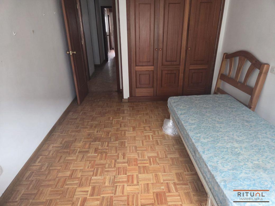 VIVIENDA TRES DORMITORIOS A LA VENTA