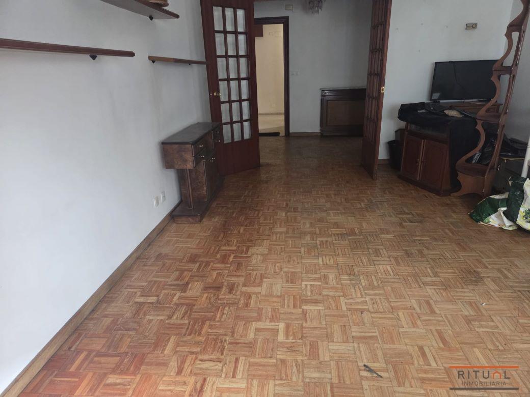 VIVIENDA TRES DORMITORIOS A LA VENTA