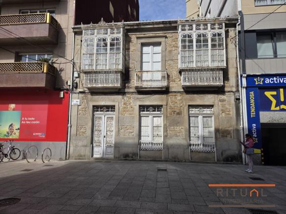CASA EN EL CENTRO DE VILAGARCIA