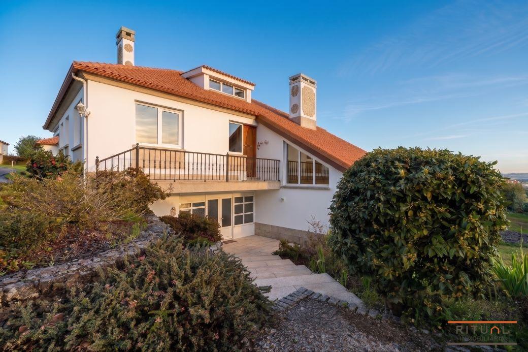 EXCEPCIONAL VIVIENDA A LA VENTA