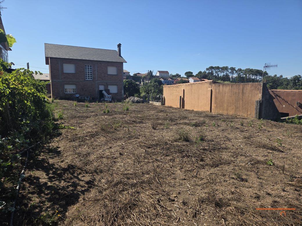 CASA CON SOLAR A LA VENTA EN VILANOVA