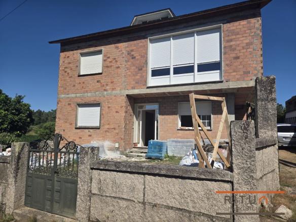 CASA CON SOLAR A LA VENTA EN VILANOVA