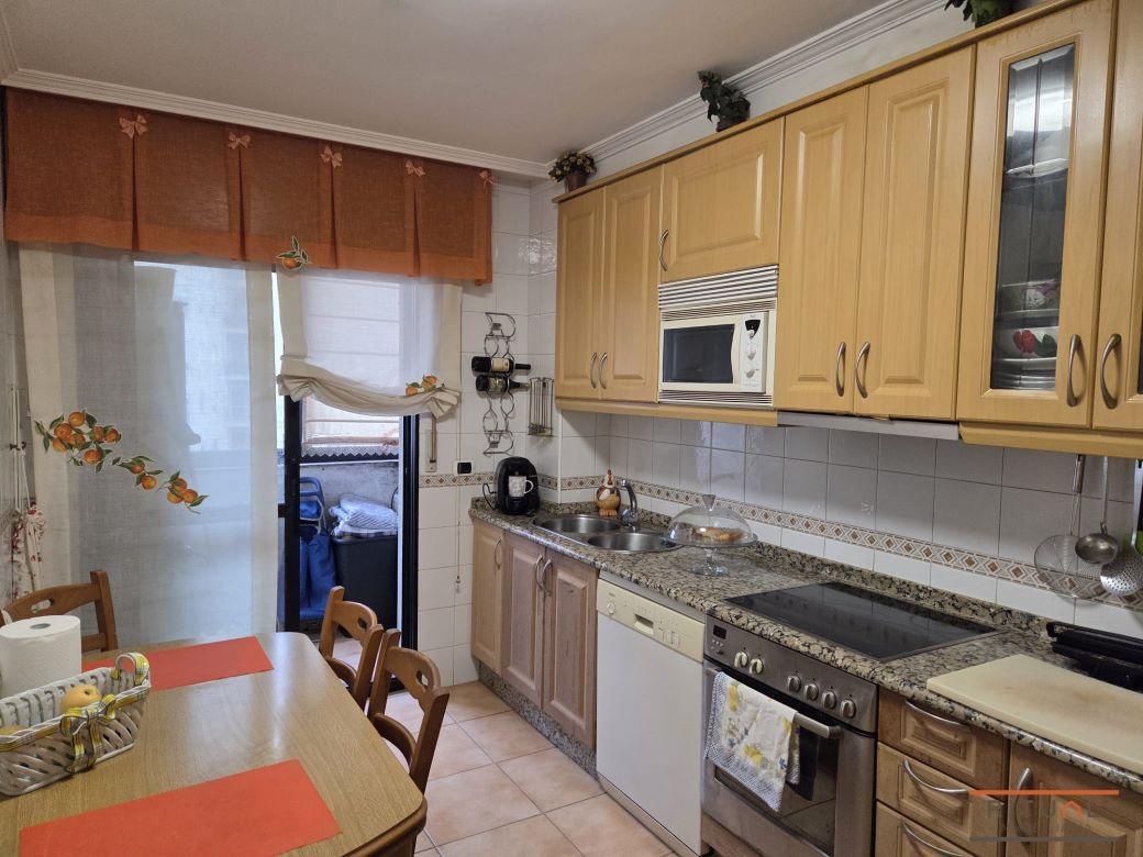 VIVIENDA MUY AMPLIA DE TRES DORMITORIOS