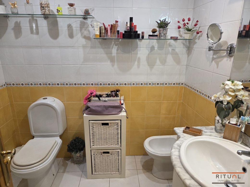 VIVIENDA MUY AMPLIA DE TRES DORMITORIOS