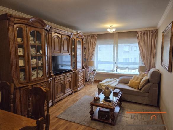 VIVIENDA MUY AMPLIA DE TRES DORMITORIOS